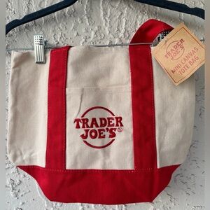 Trader Joe’s New Mini Canvas Tote Bag- Red ❄️🎄